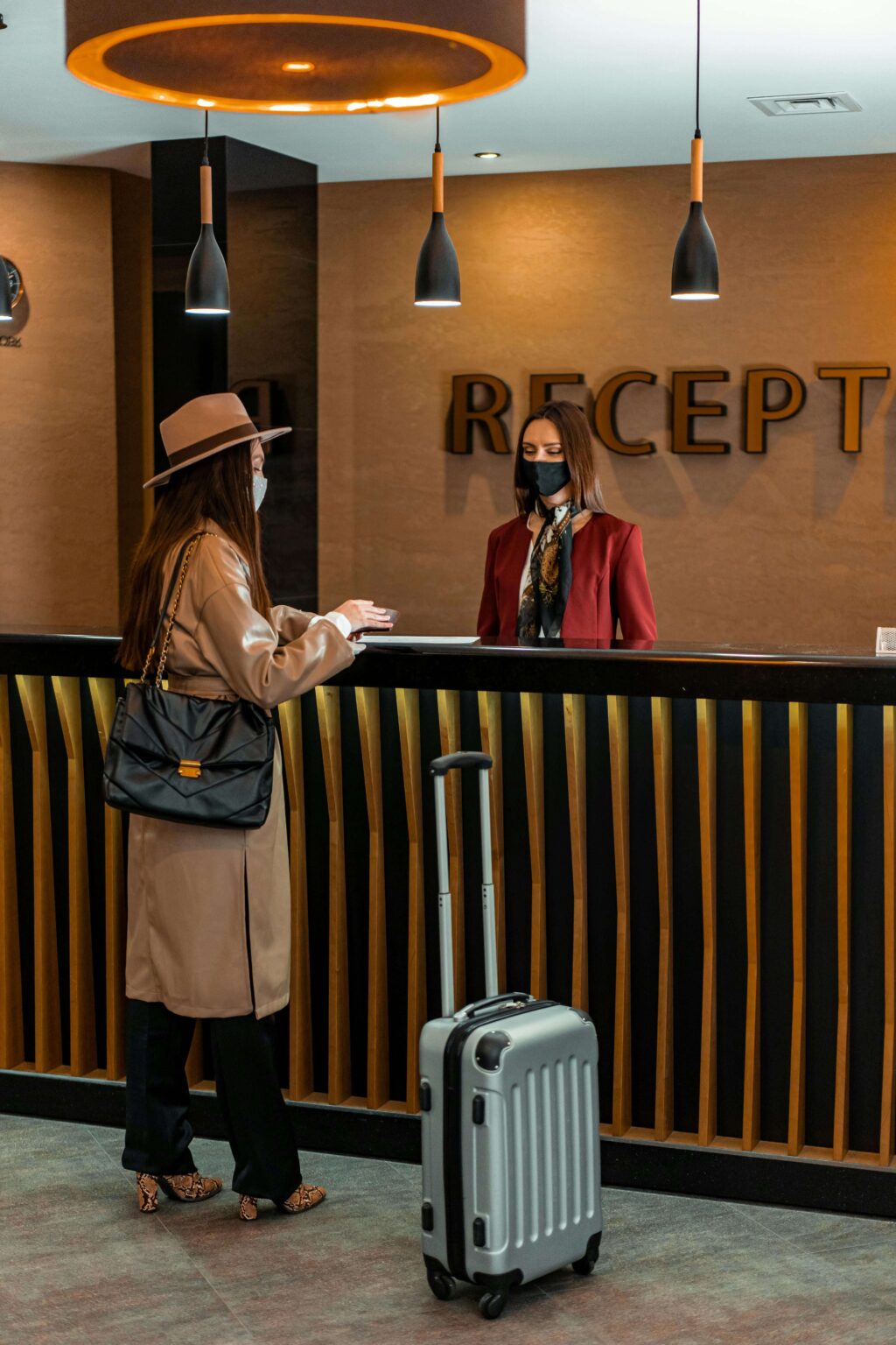 Hotel Receptionist X1 HOTEL RECEPTIONIST