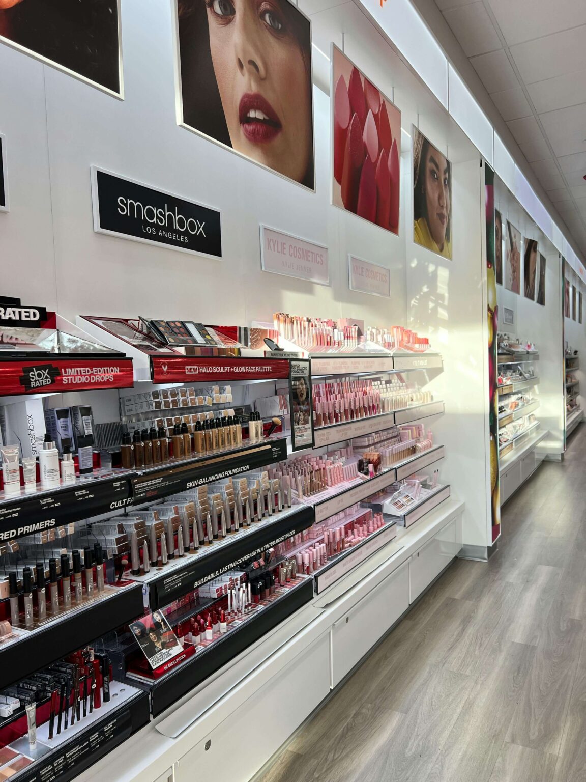 Shop Assistant:Signature Cosmetics