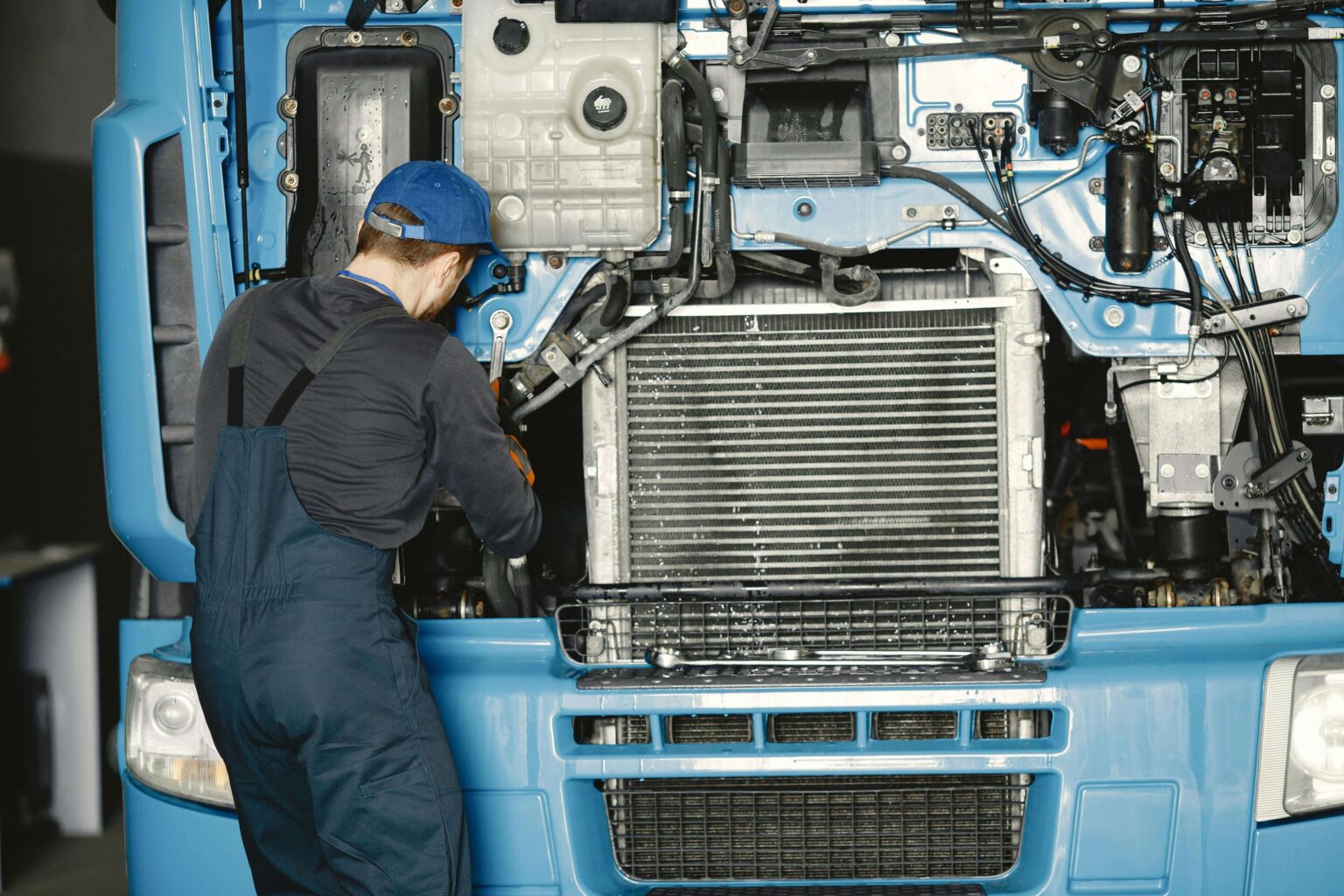Service Administrator – Volvo Trucks