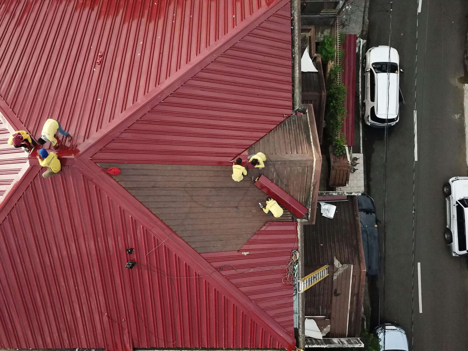 Delivery and Application of Concrete Roof Rubber Sealant