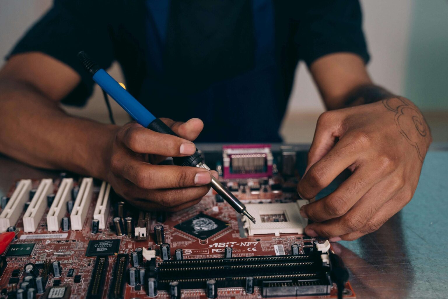 IT Lecturer – Hardware/Software