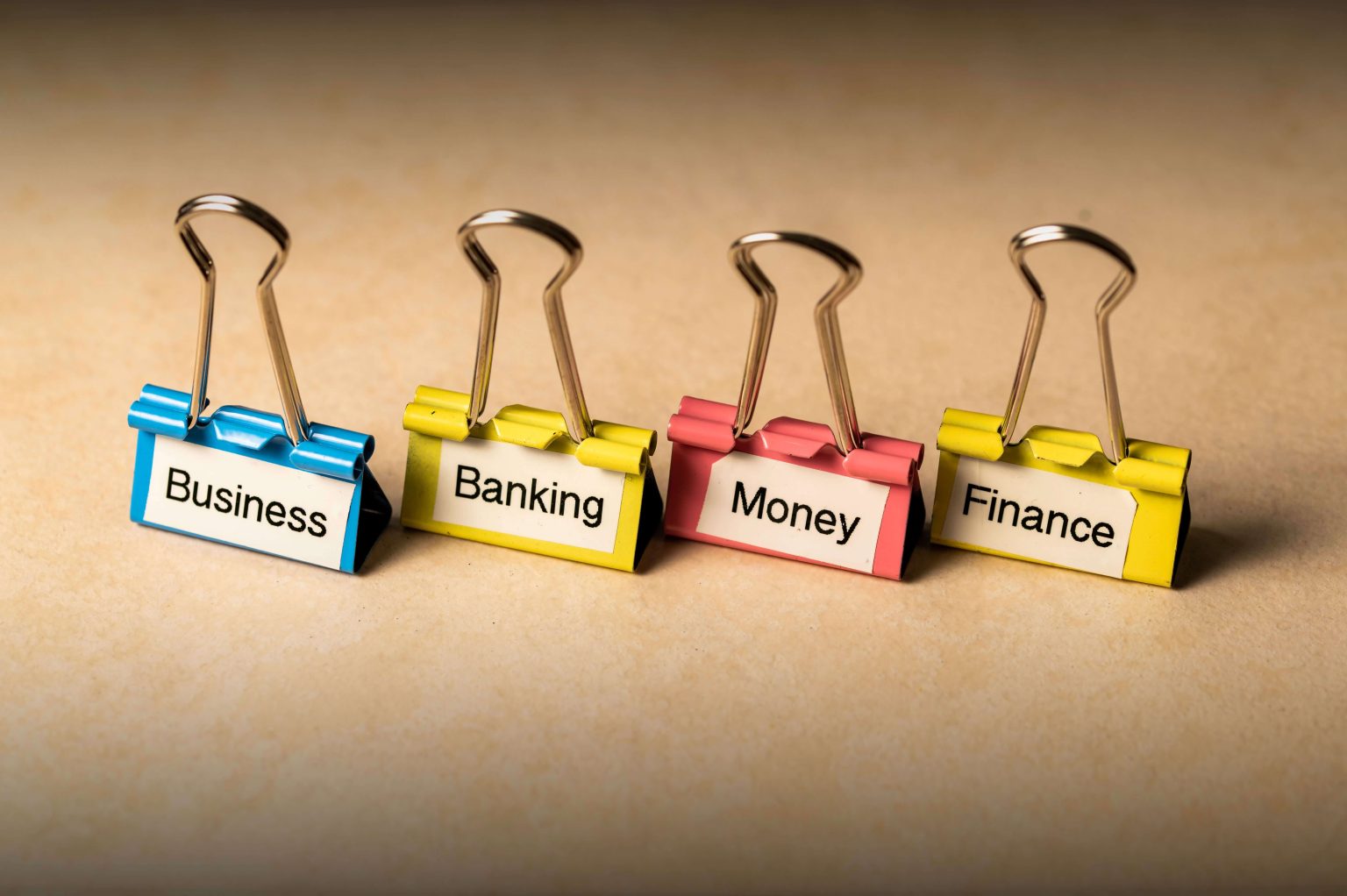 Financial Adviser AIFA: Everyday Banking