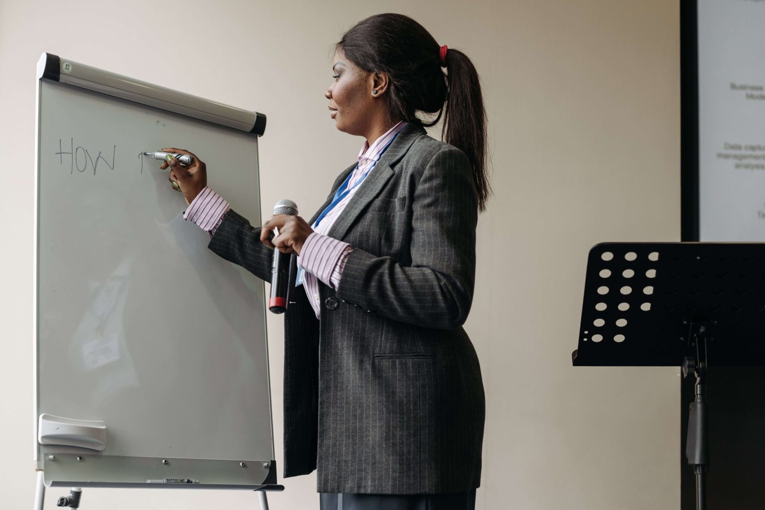 Lecturer – Business Management