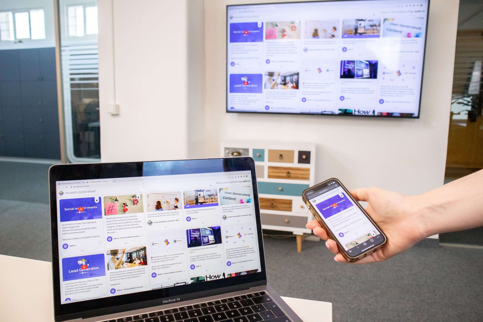Supply and Delivery of Laptops and 86-inch Interactive Smart Display Supply and Delivery of Laptops and 86-inch Interactive Smart Display