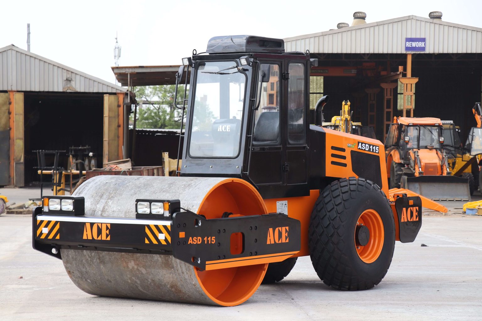 Rental of a 12-Ton Smooth Drum Roller