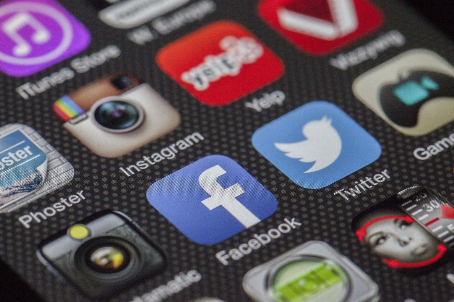 Graphic/Social Media Designer x1 Social Media Designer